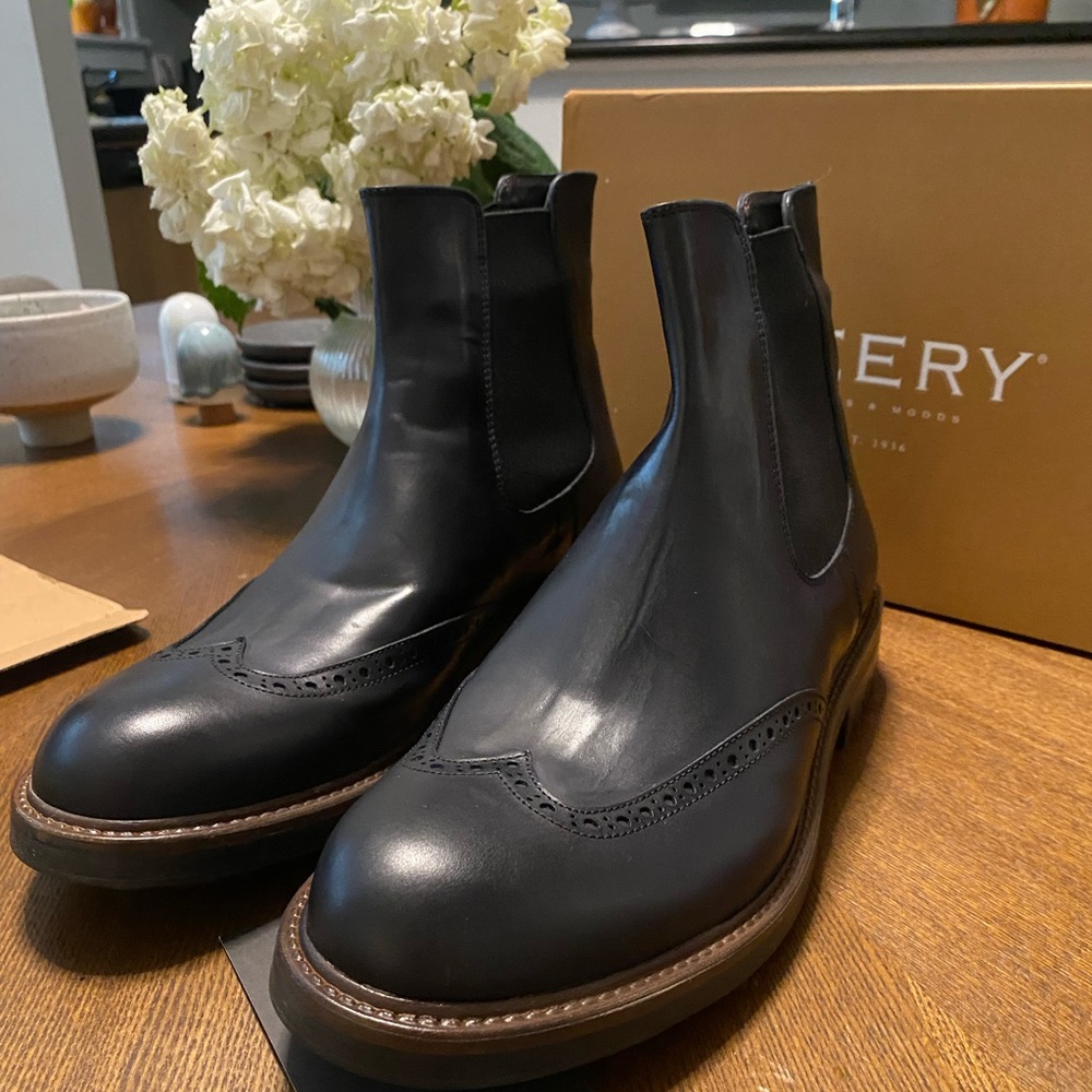 Deery Calfskin Leather Chelsea Boots